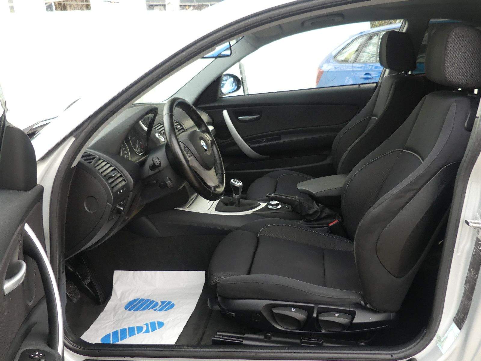 BMW 123D Coupe PDC Sitzheizung 2-Klima Bluetooth