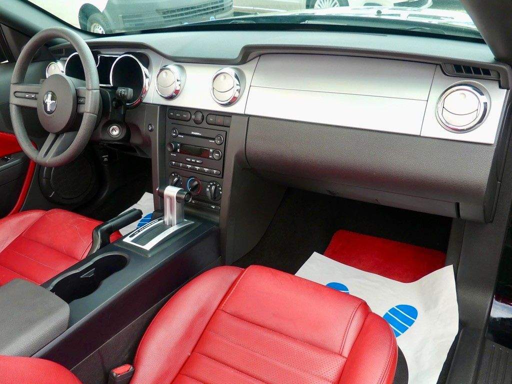 FORD Mustang Cabrio Aut. Leder Sitzhzg. Klima