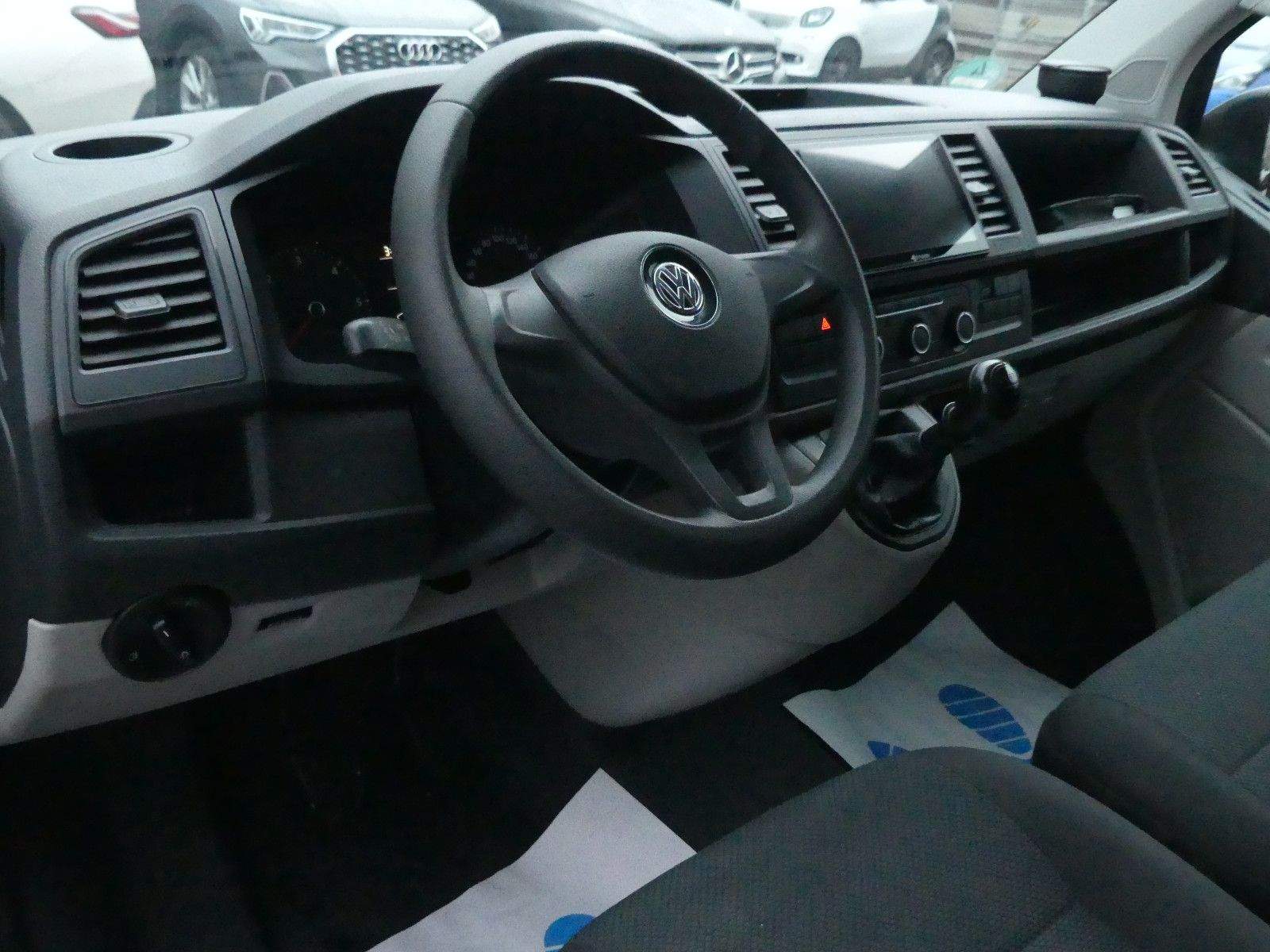 VW T6 Transporter 9-Sitzer Navi Kamera HUD EcoProfi