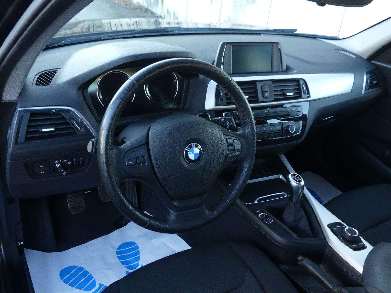 BMW 118i Limousine 5-trg PDC AHK Klima