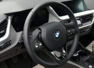 BMW 118i Advantage LED PDC AHK Navi CarPlay Android