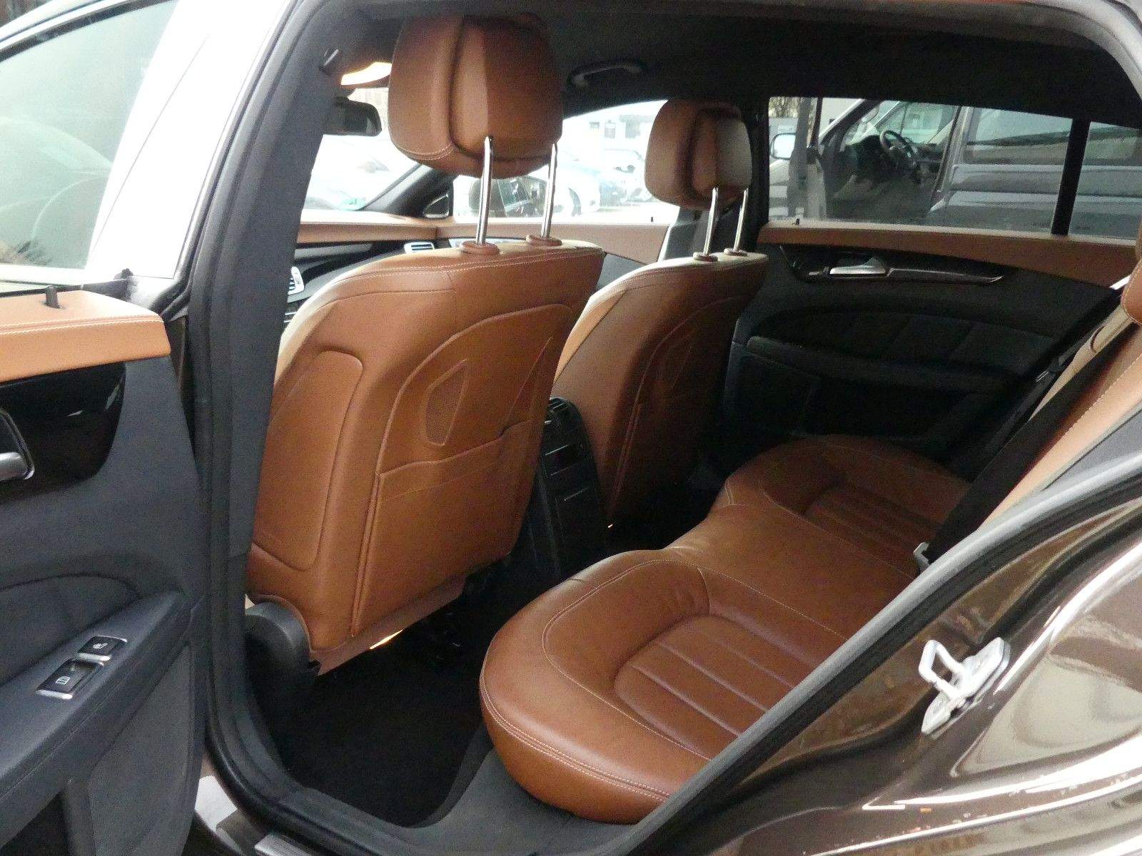 MERCEDES-BENZ CLS400 AMG 4Matic Shooting Brake H&K Massage