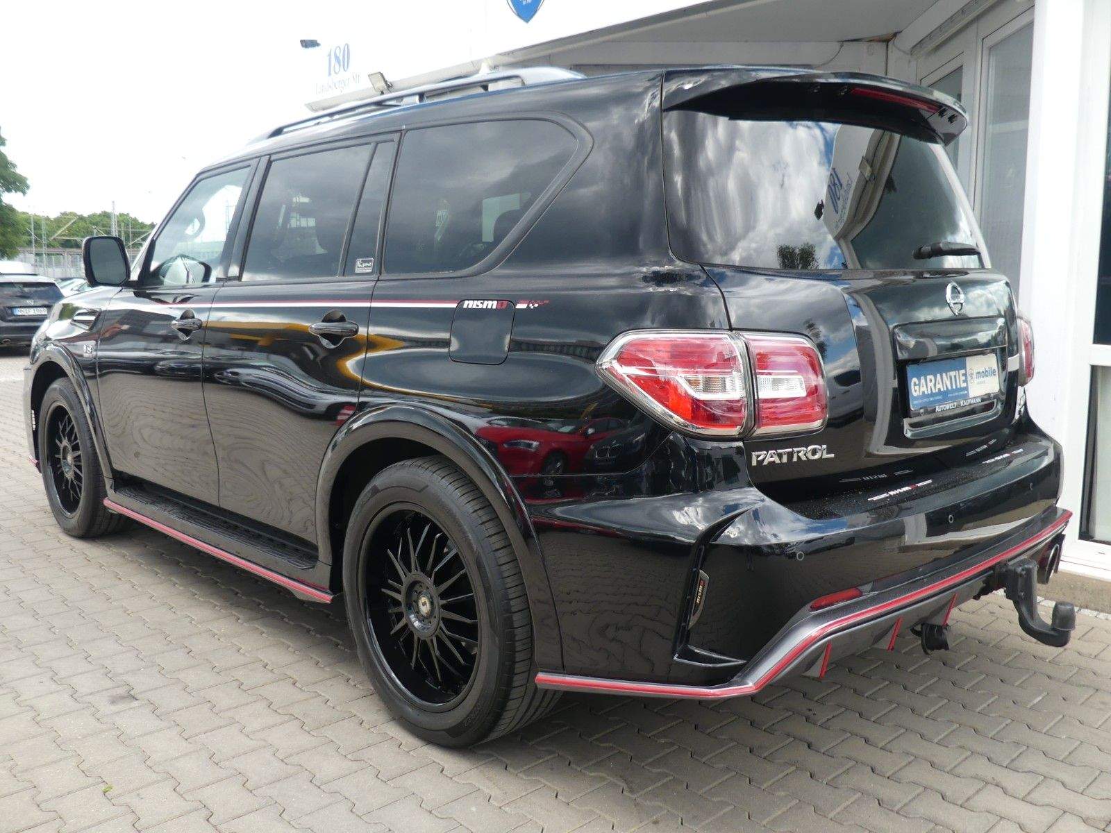 NISSAN Patrol / Armada Platinium V8 Nismo 8-Sitz