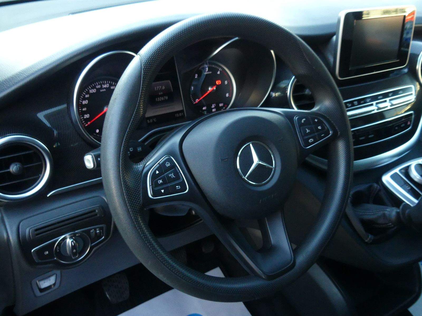 MERCEDES-BENZ V220D RISE Lang 7-Sitzer AHK Klima