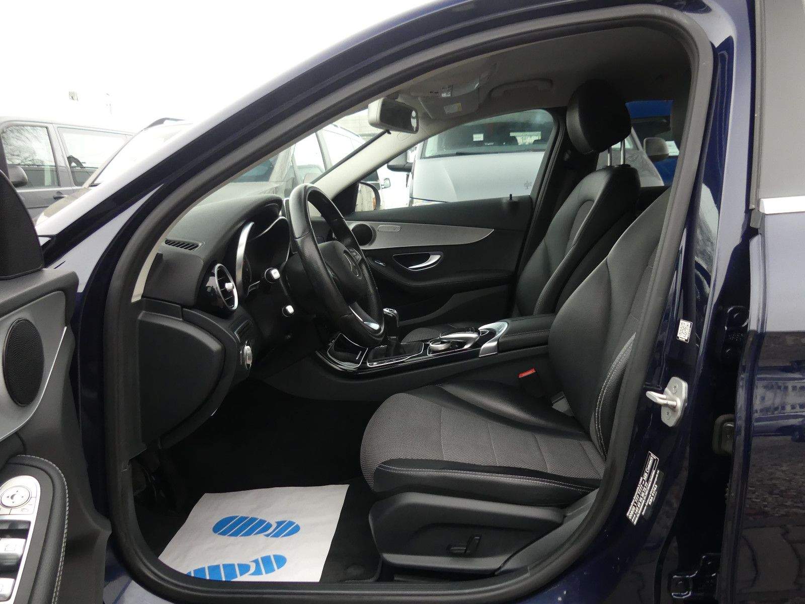 MERCEDES-BENZ C 220 T BlueTec Navi PDC AHK Sitzheizung