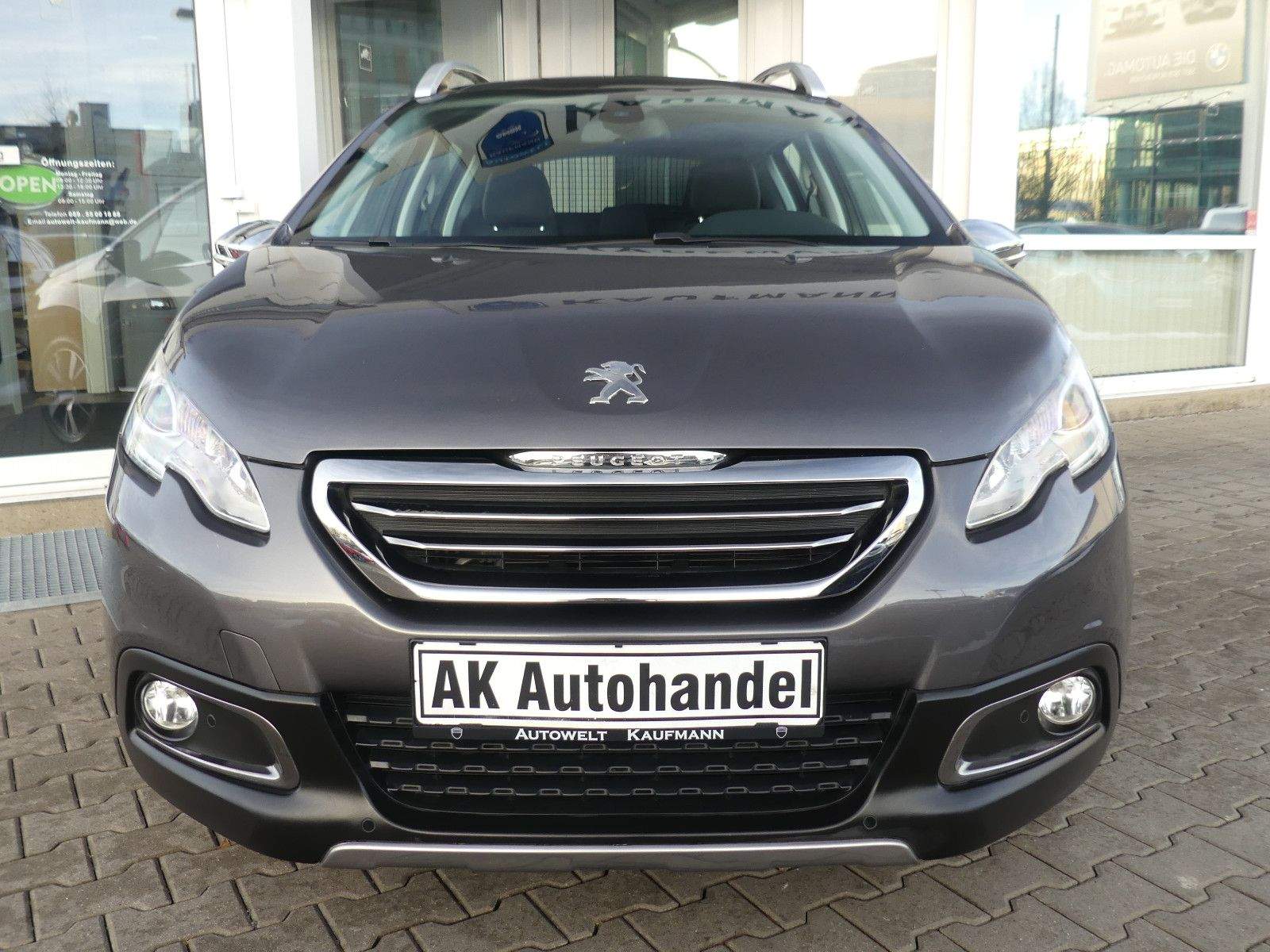 PEUGEOT 2008 Allure PDC Navi Tempomat JBL DAB