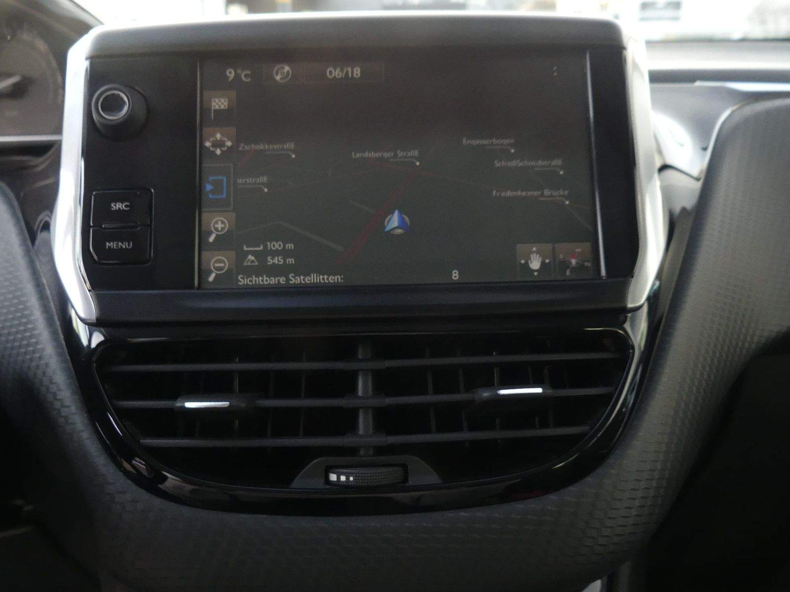 PEUGEOT 2008 Allure PDC Navi Tempomat JBL DAB