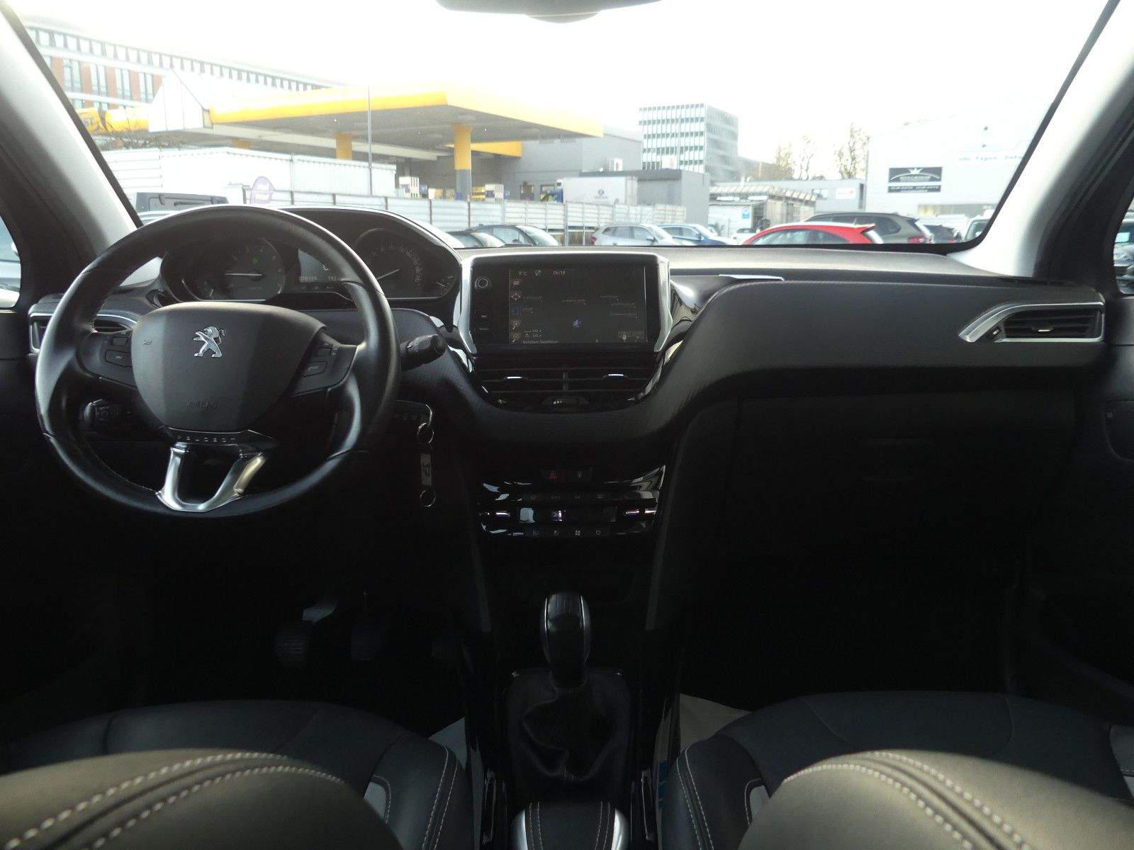 PEUGEOT 2008 Allure PDC Navi Tempomat JBL DAB