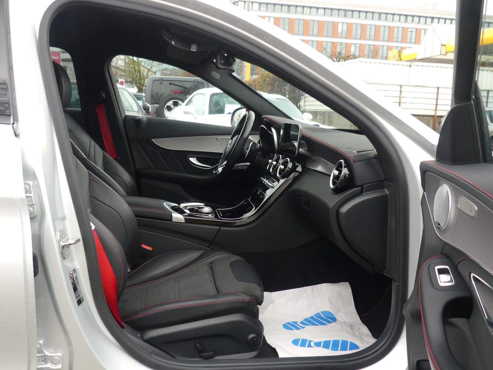 MERCEDES-BENZ C43 AMG 4Matic LED ACC Laneassist Alcant. Burm.