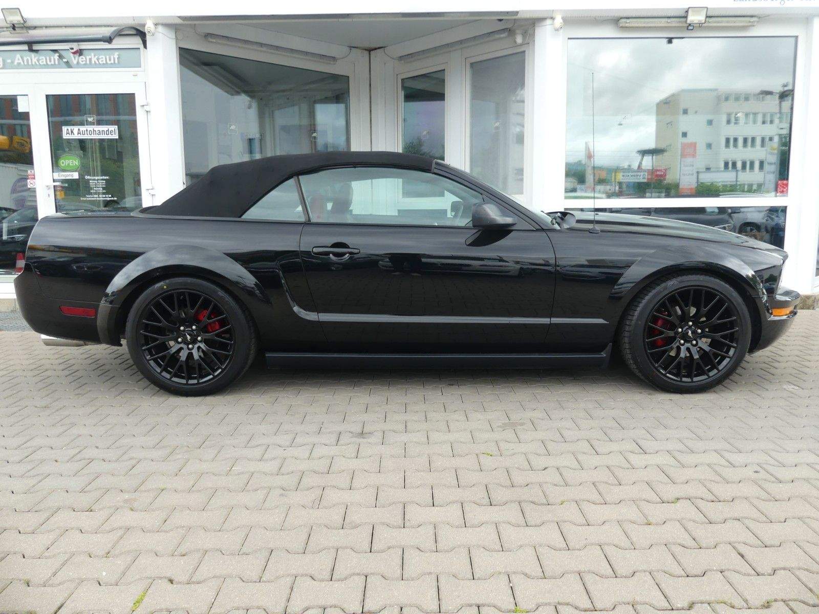 FORD Mustang Cabrio Aut. Leder Sitzhzg. Klima