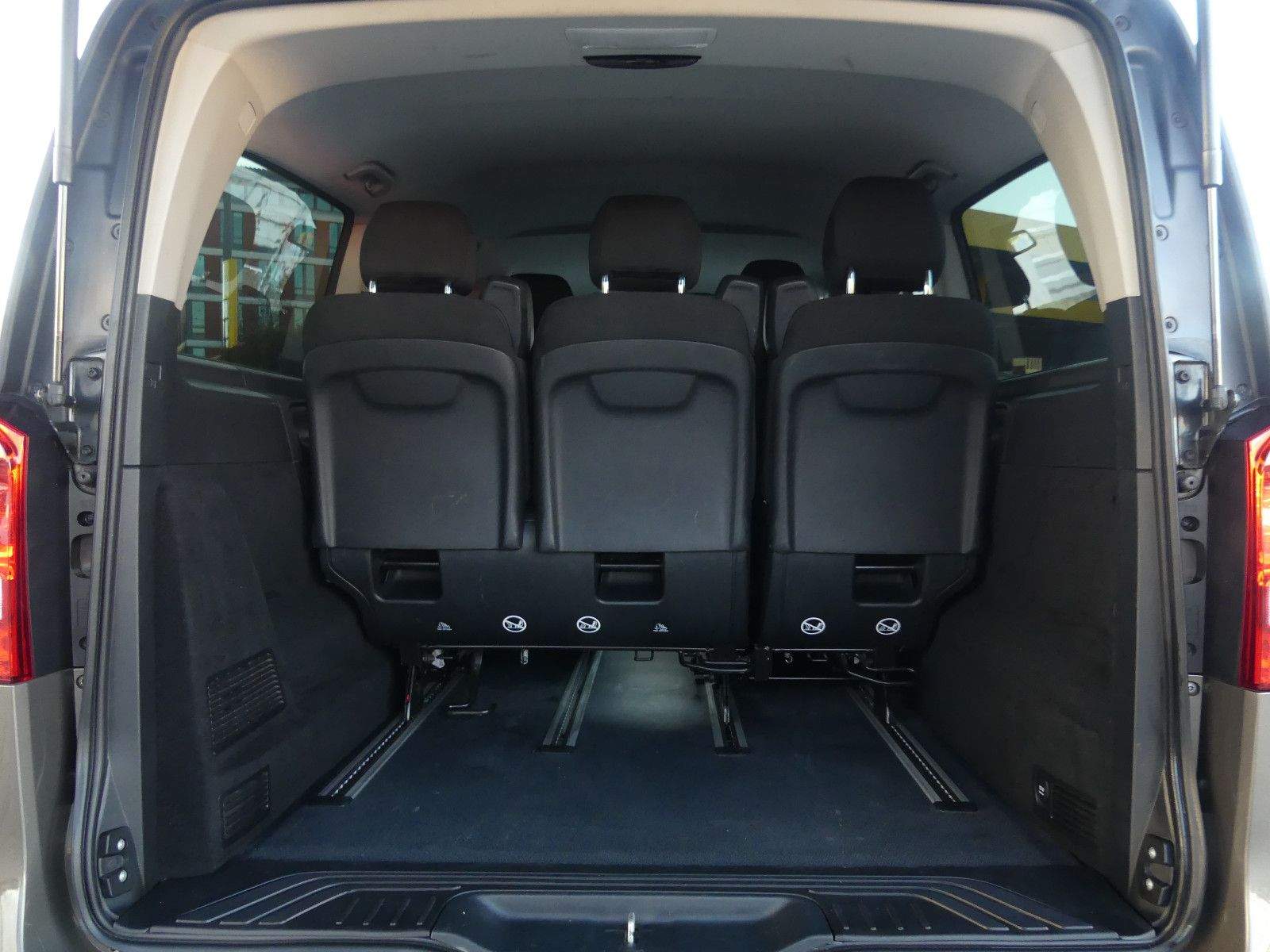 MERCEDES-BENZ V220D RISE Lang 7-Sitzer AHK Klima