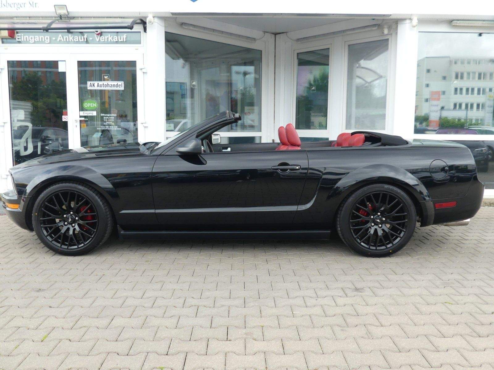FORD Mustang Cabrio Aut. Leder Sitzhzg. Klima