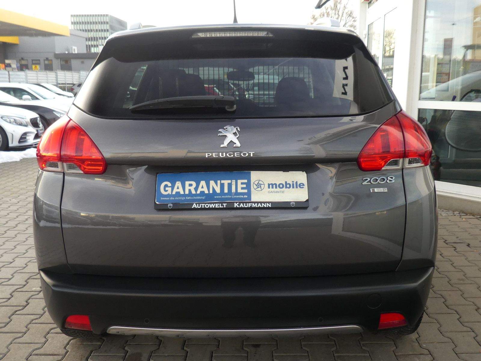 PEUGEOT 2008 Allure PDC Navi Tempomat JBL DAB