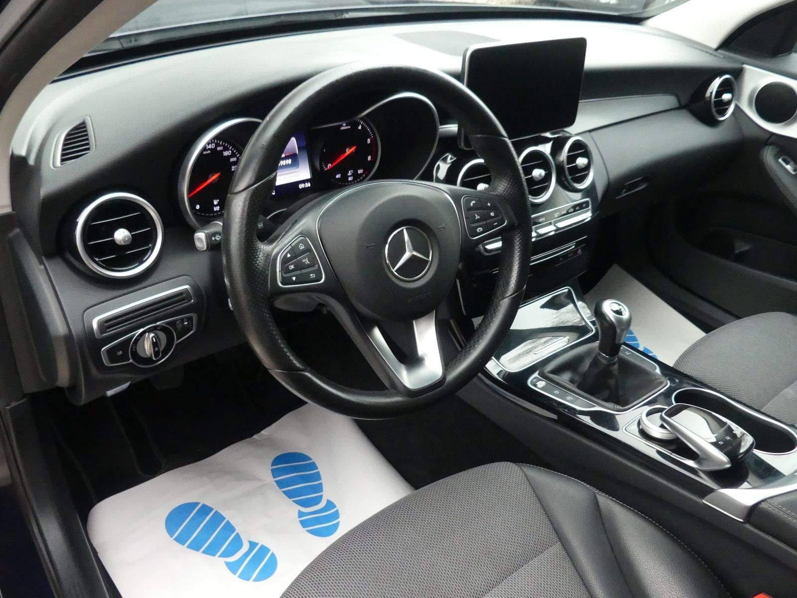 MERCEDES-BENZ C 220 T BlueTec Navi PDC AHK Sitzheizung