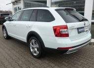 SKODA Octavia Scout 4×4 Autom. ACC PDC Navi Laneassist