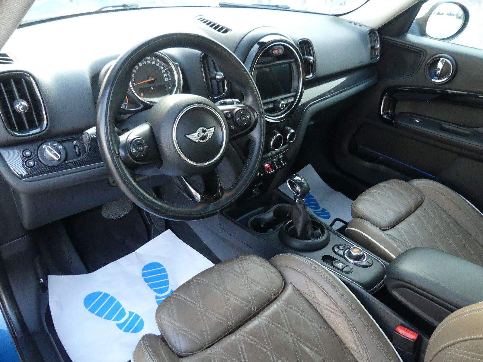 MINI Countryman Cooper All4 Leder Autom Pano PDC Navi