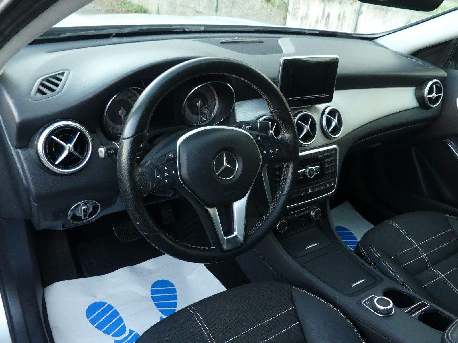 MERCEDES-BENZ GLA 220 CDI 4Matic Urban Night Navi