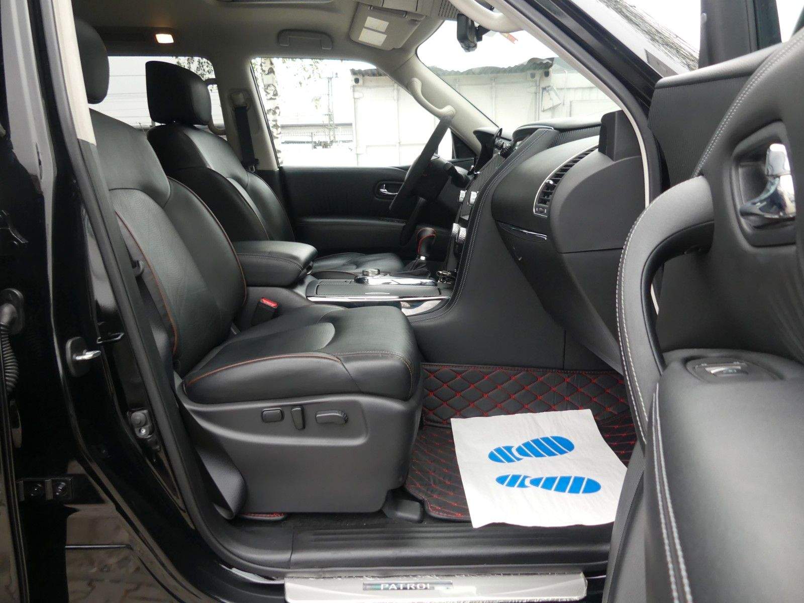 NISSAN Patrol / Armada Platinium V8 Nismo 8-Sitz