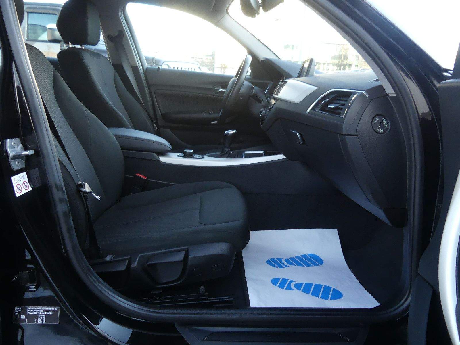 BMW 118i Limousine 5-trg PDC AHK Klima