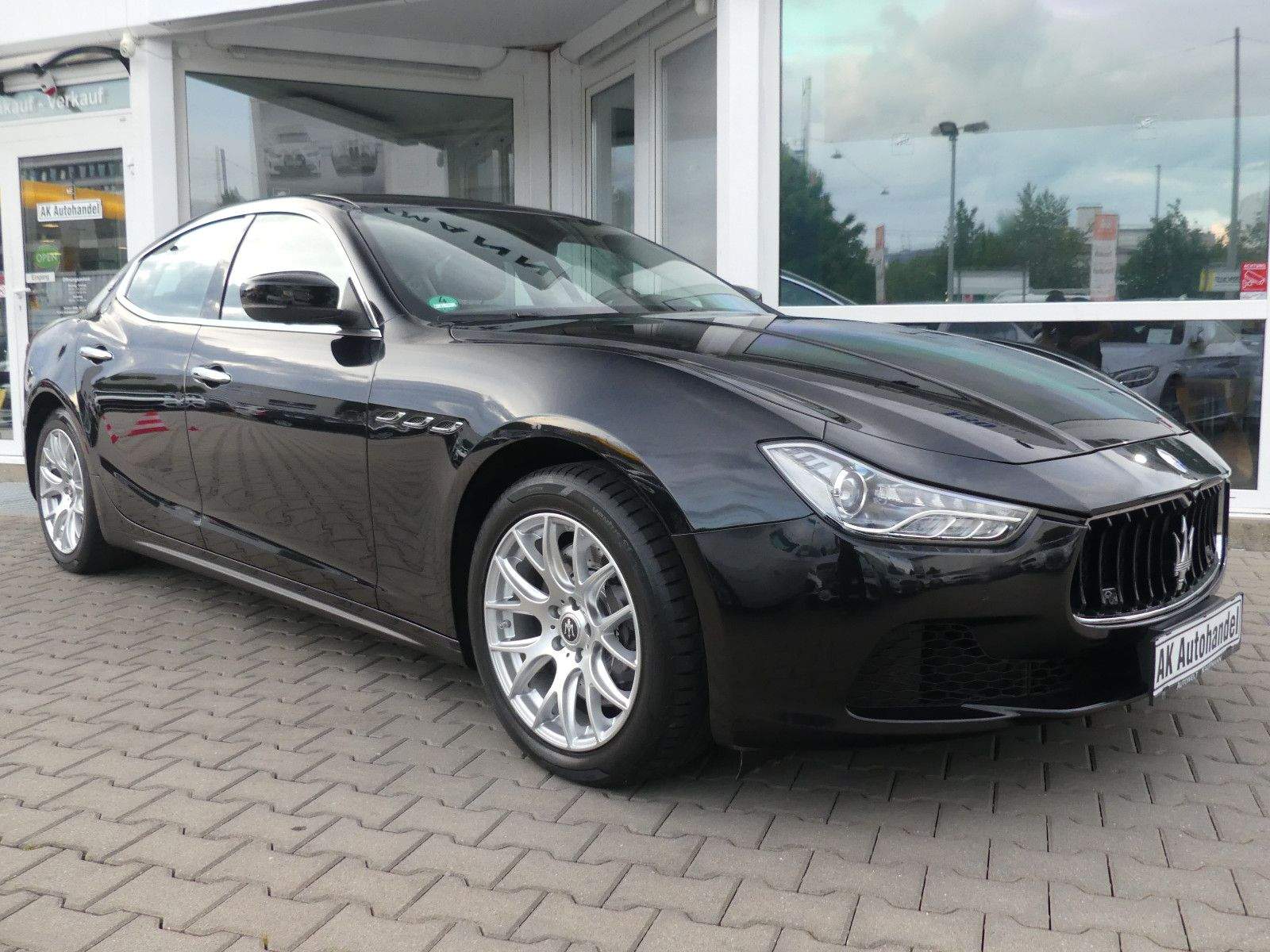 MASERATI Ghibli Diesel Glasdach Navi Kamera
