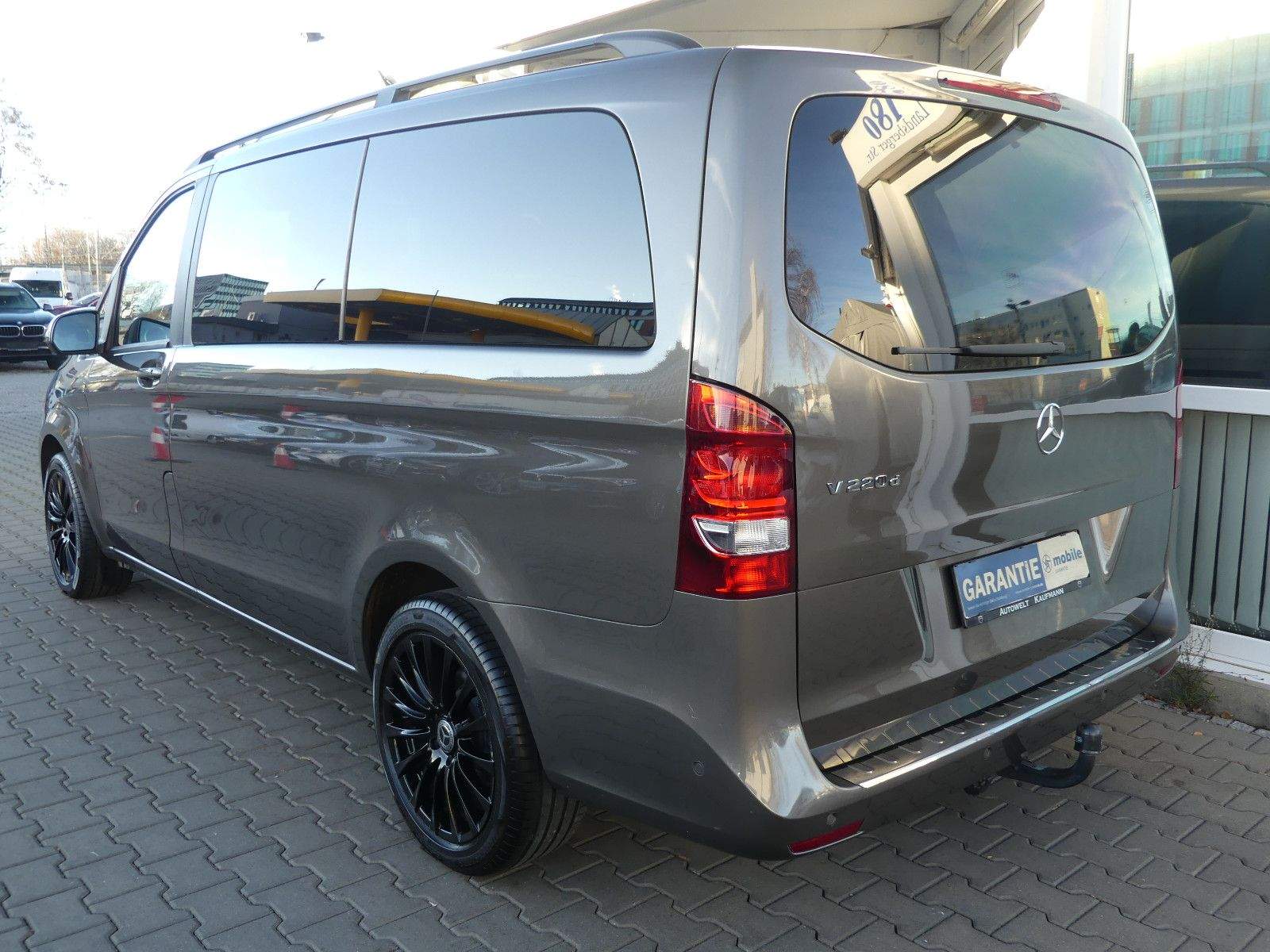 MERCEDES-BENZ V220D RISE Lang 7-Sitzer AHK Klima