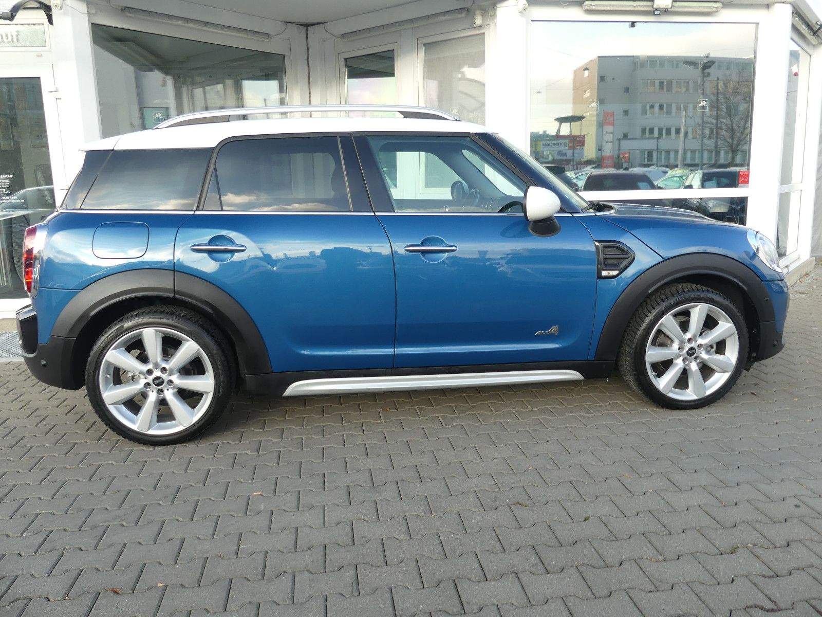 MINI Countryman Cooper All4 Leder Autom Pano PDC Navi