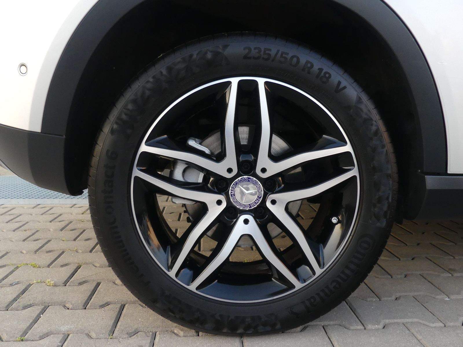 MERCEDES-BENZ GLA 220 CDI 4Matic Urban Night Navi