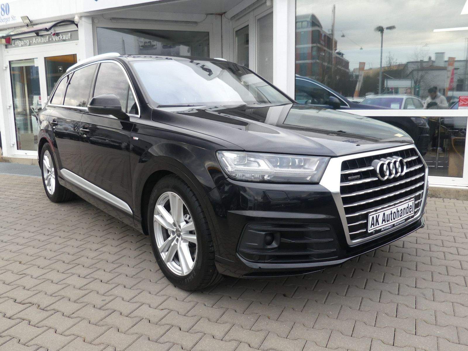 AUDI Q7 3.0 TDI quattro S Line Matrix-LED 7-Sitz