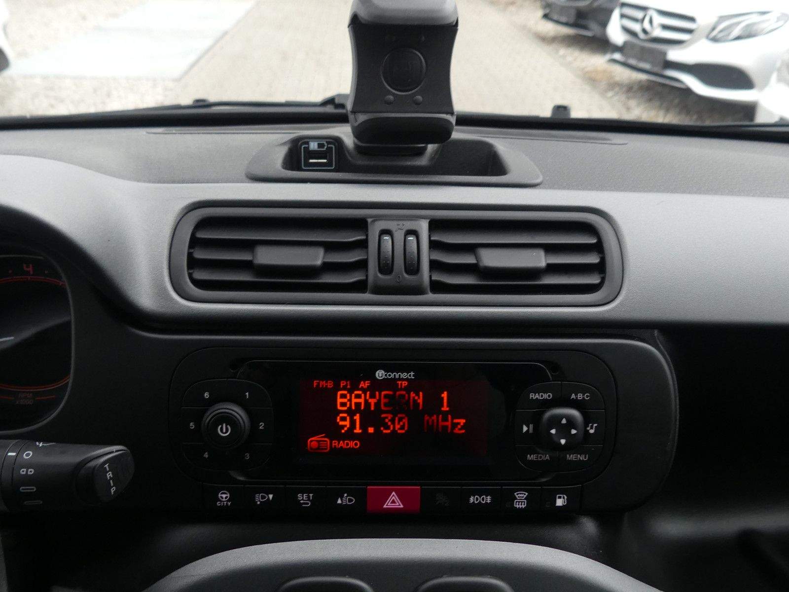 FIAT Panda Lounge Cross Benzin/CNG PDC Klima Sitzhzg.