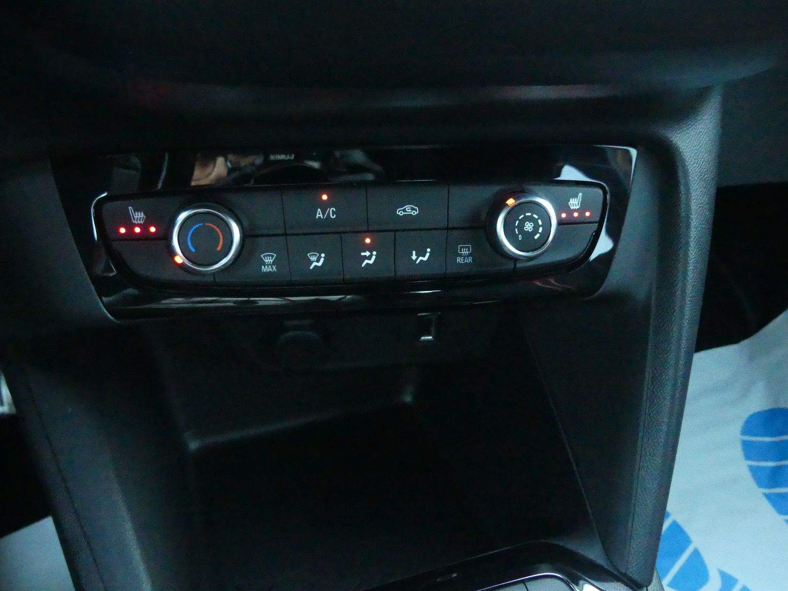 OPEL Corsa F GS-Line LED PDC Temp CarPlay Android DAB