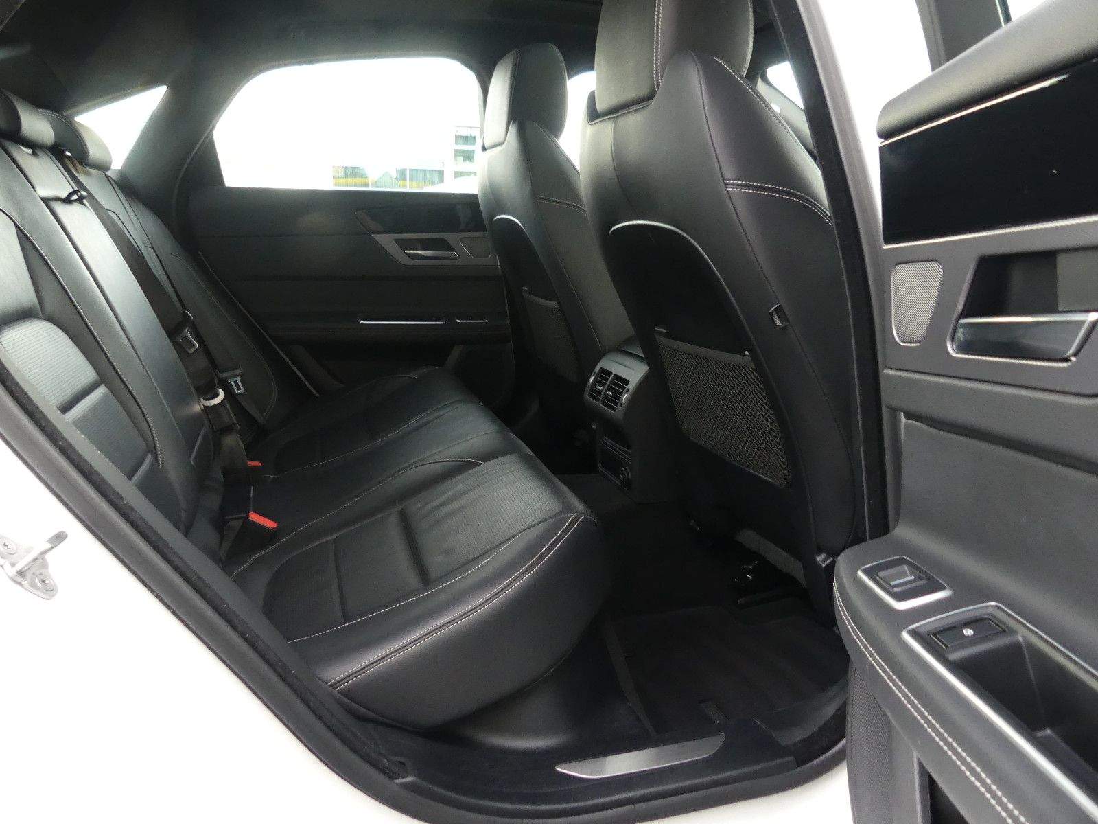 JAGUAR XF Ingenium Edition R-Sport Aut. Leder Navi Kam.