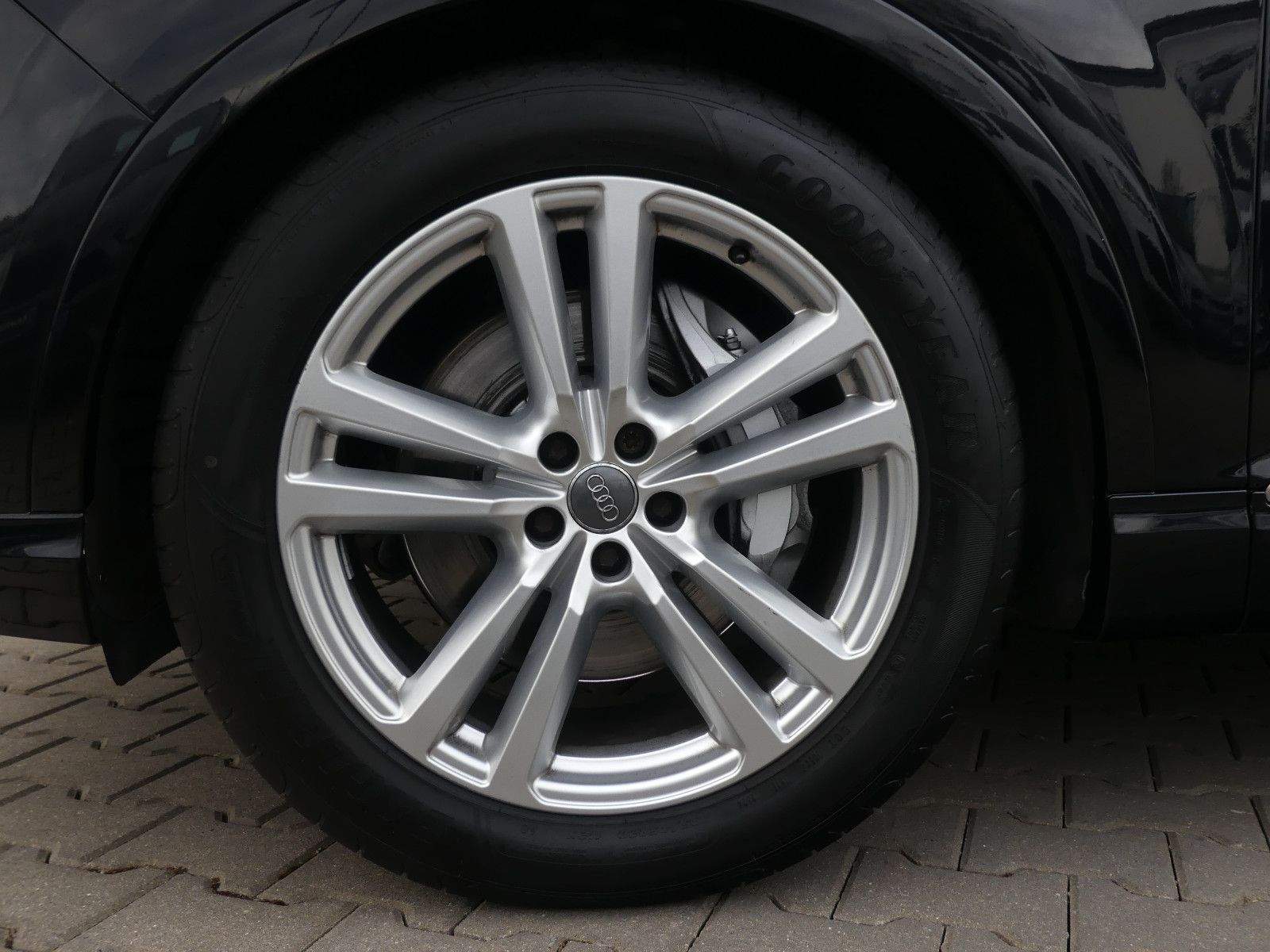 AUDI Q7 3.0 TDI quattro S Line Matrix-LED 7-Sitz
