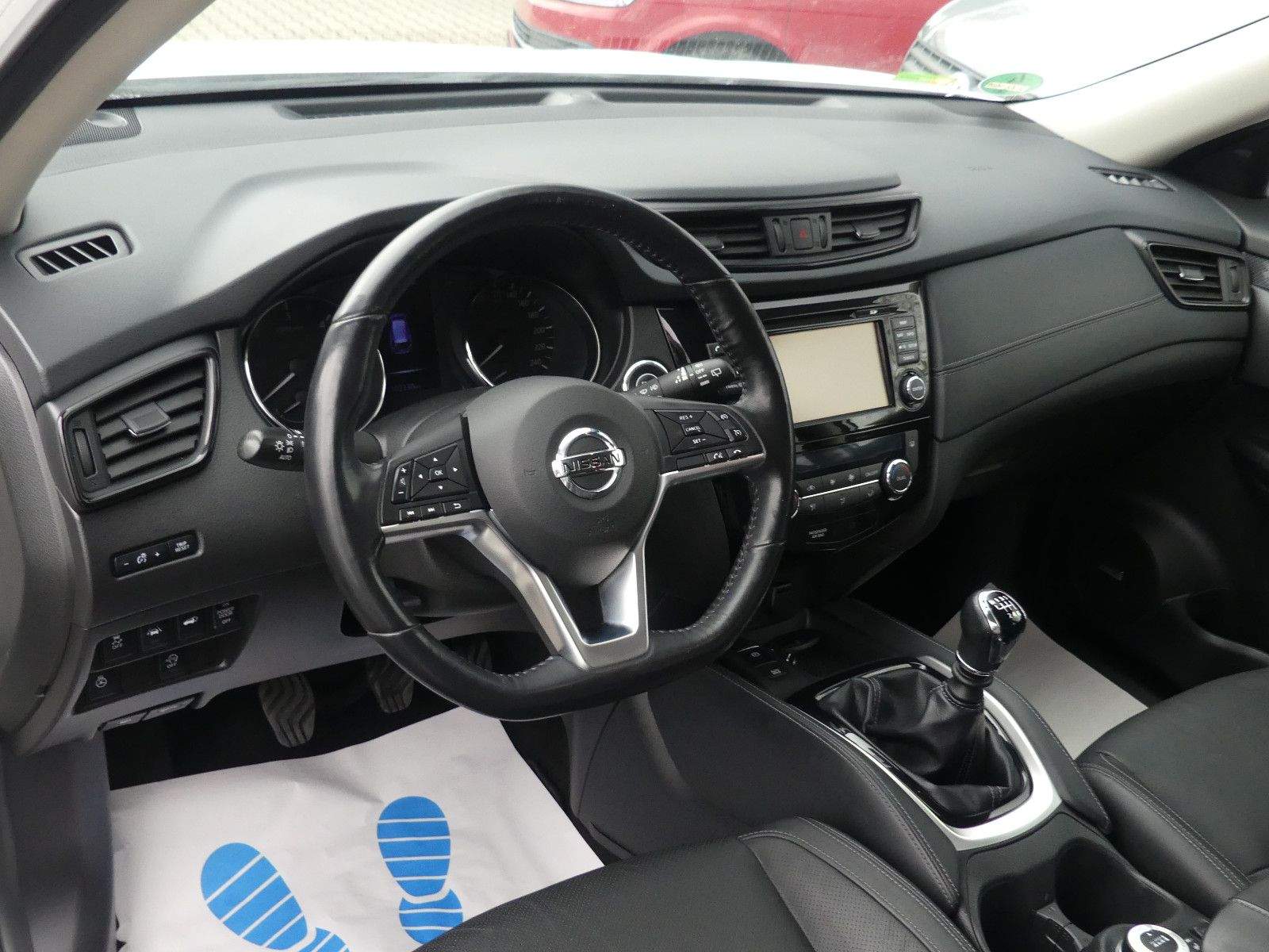 NISSAN X-Trail Tekna 4×4 Pano 360° AHK LED Leder Navi