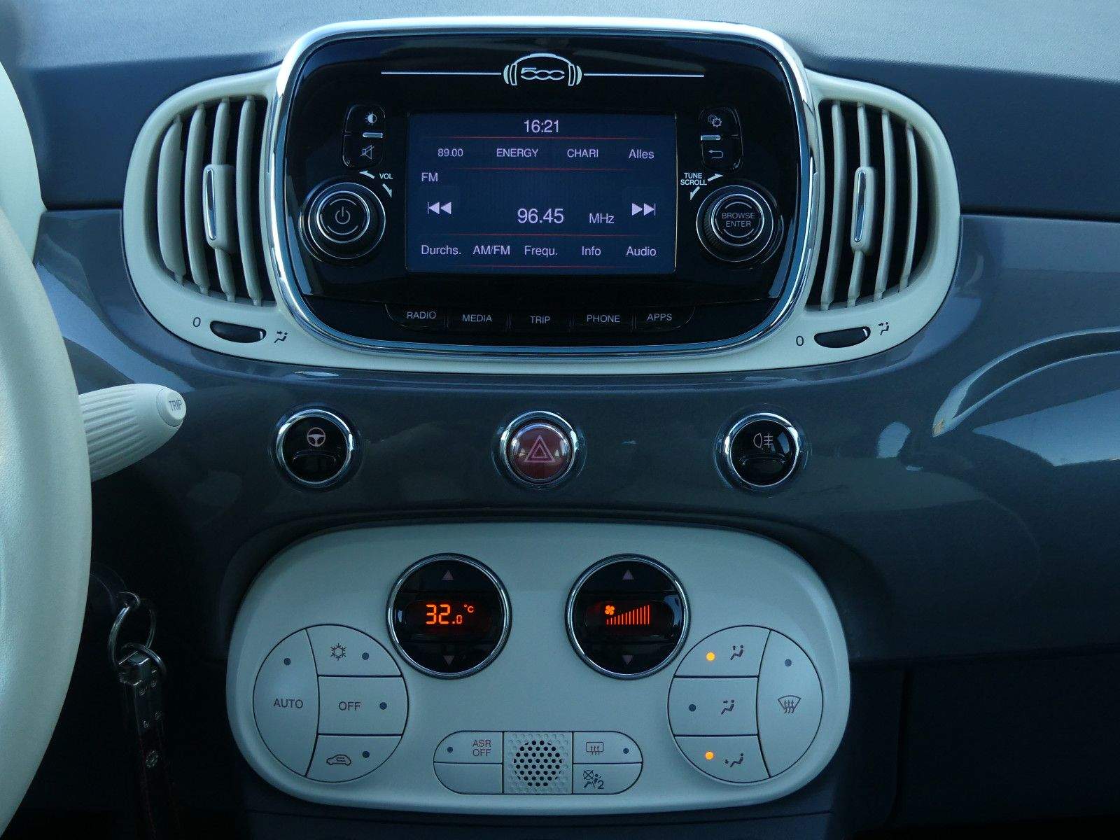 FIAT 500 Lounge Klima Tempomat Pano (Glas) Bluetooth