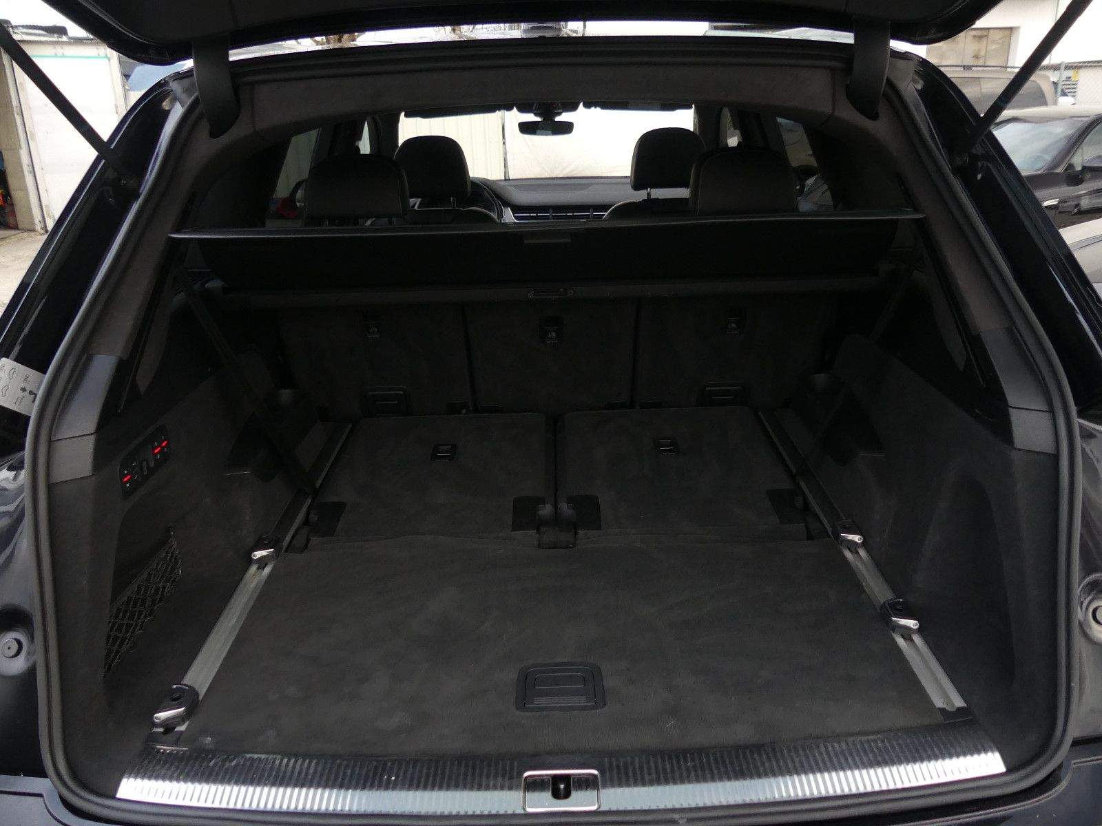 AUDI Q7 3.0 TDI quattro S Line Matrix-LED 7-Sitz