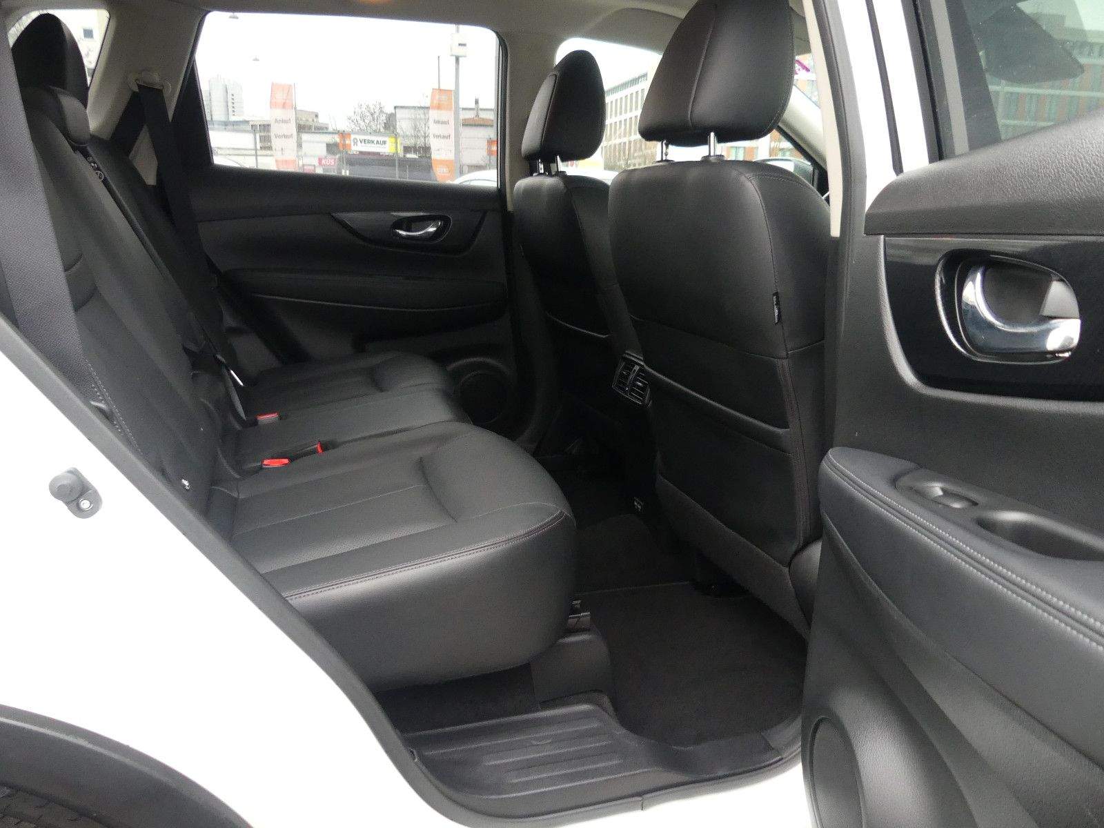 NISSAN X-Trail Tekna 4×4 Pano 360° AHK LED Leder Navi