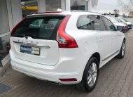 VOLVO XC60 Summum Aut. AWD ACC Kamera Leder H&K Memory