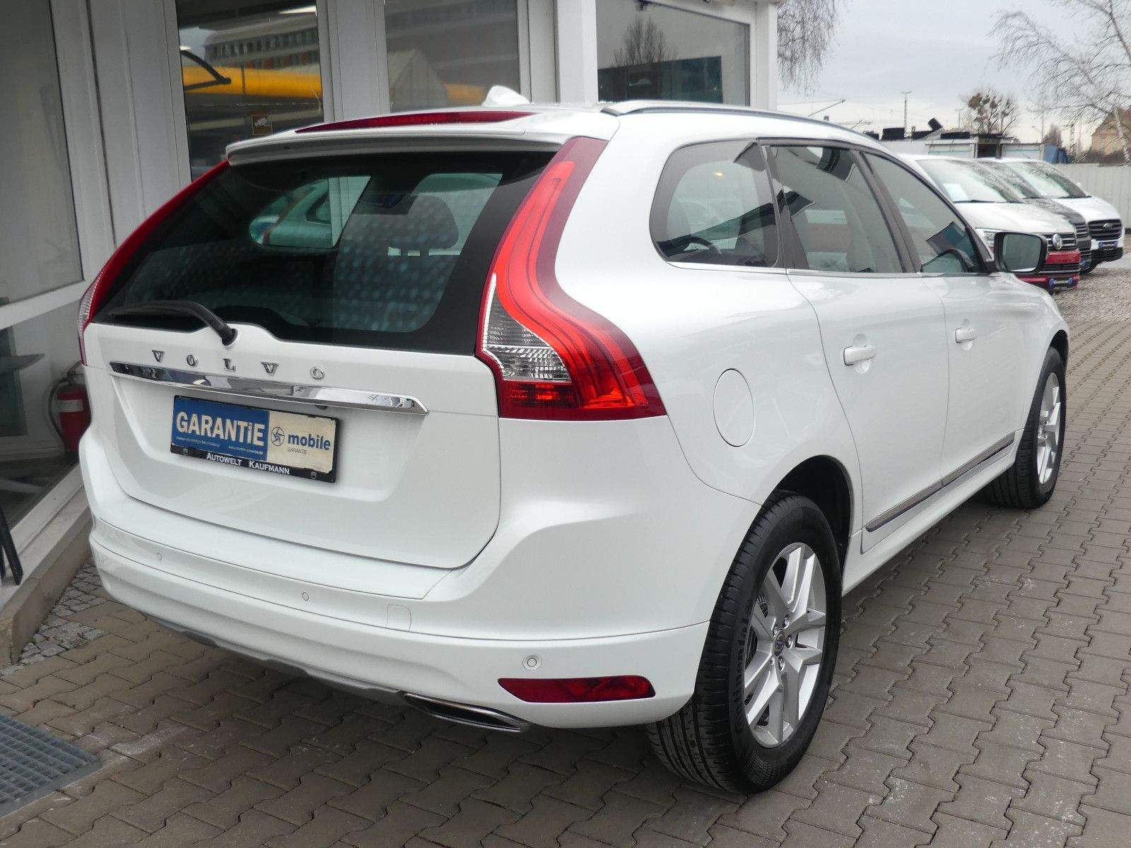 VOLVO XC60 Summum Aut. AWD ACC Kamera Leder H&K Memory
