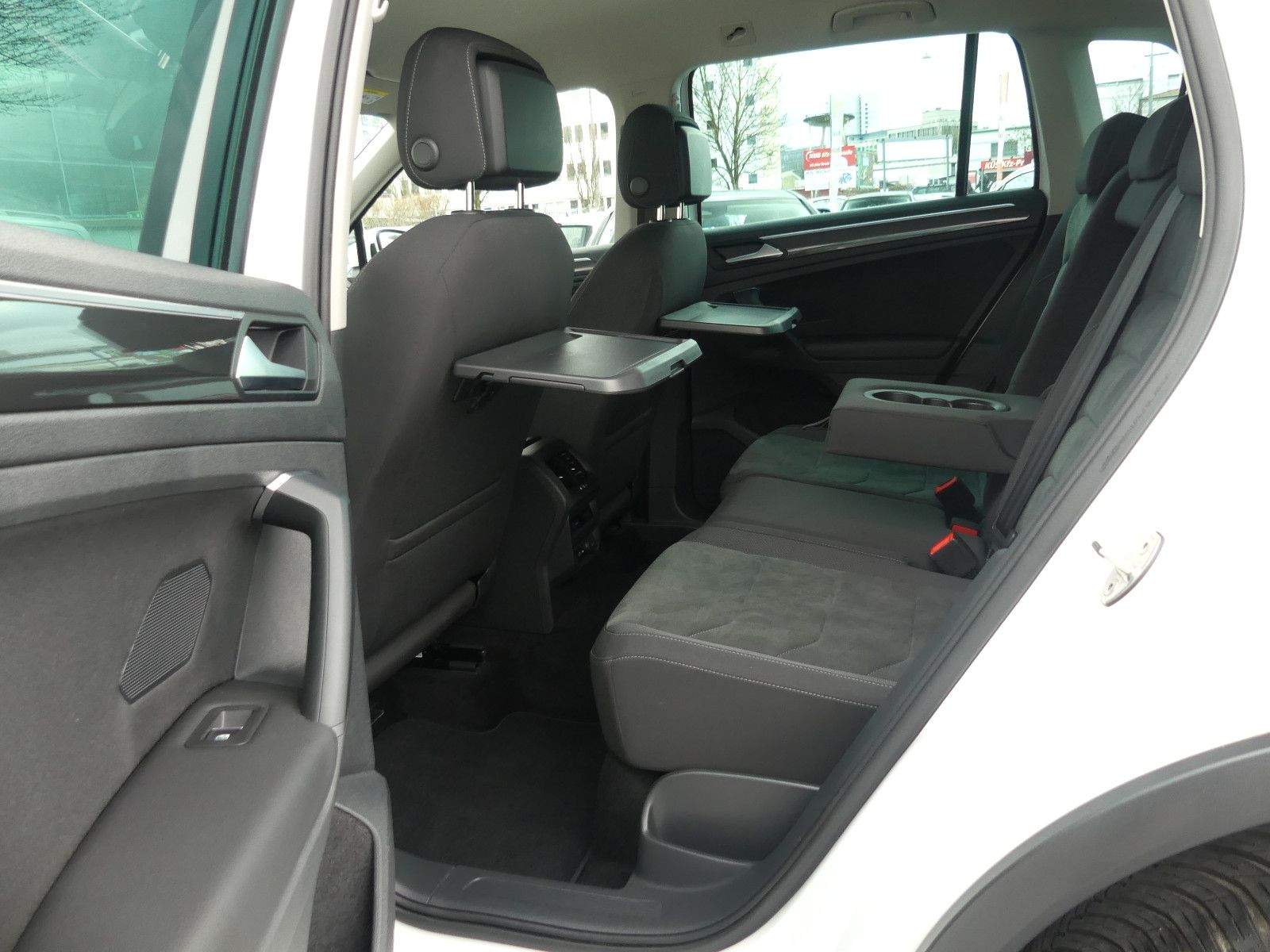 VW Tiguan R-Line 4Motion Aut. LED+ ACC AHK Kamera