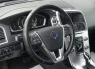 VOLVO XC60 Summum Aut. AWD ACC Kamera Leder H&K Memory