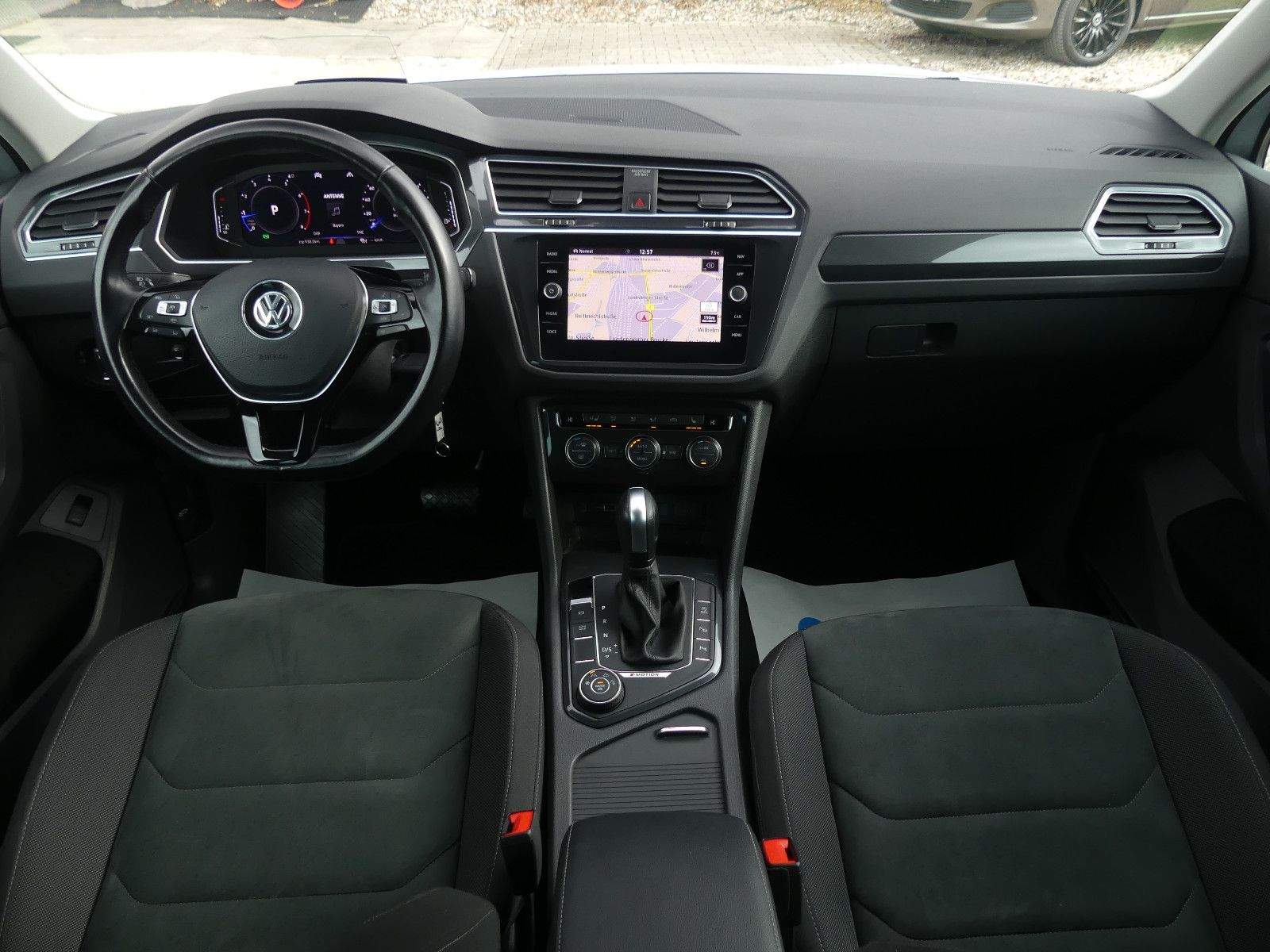 VW Tiguan R-Line 4Motion Aut. LED+ ACC AHK Kamera