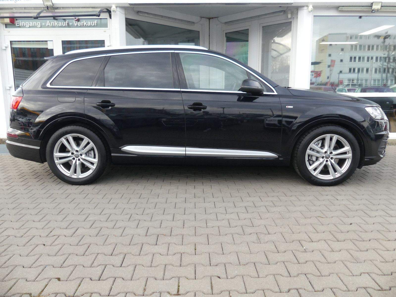 AUDI Q7 3.0 TDI quattro S Line Matrix-LED 7-Sitz