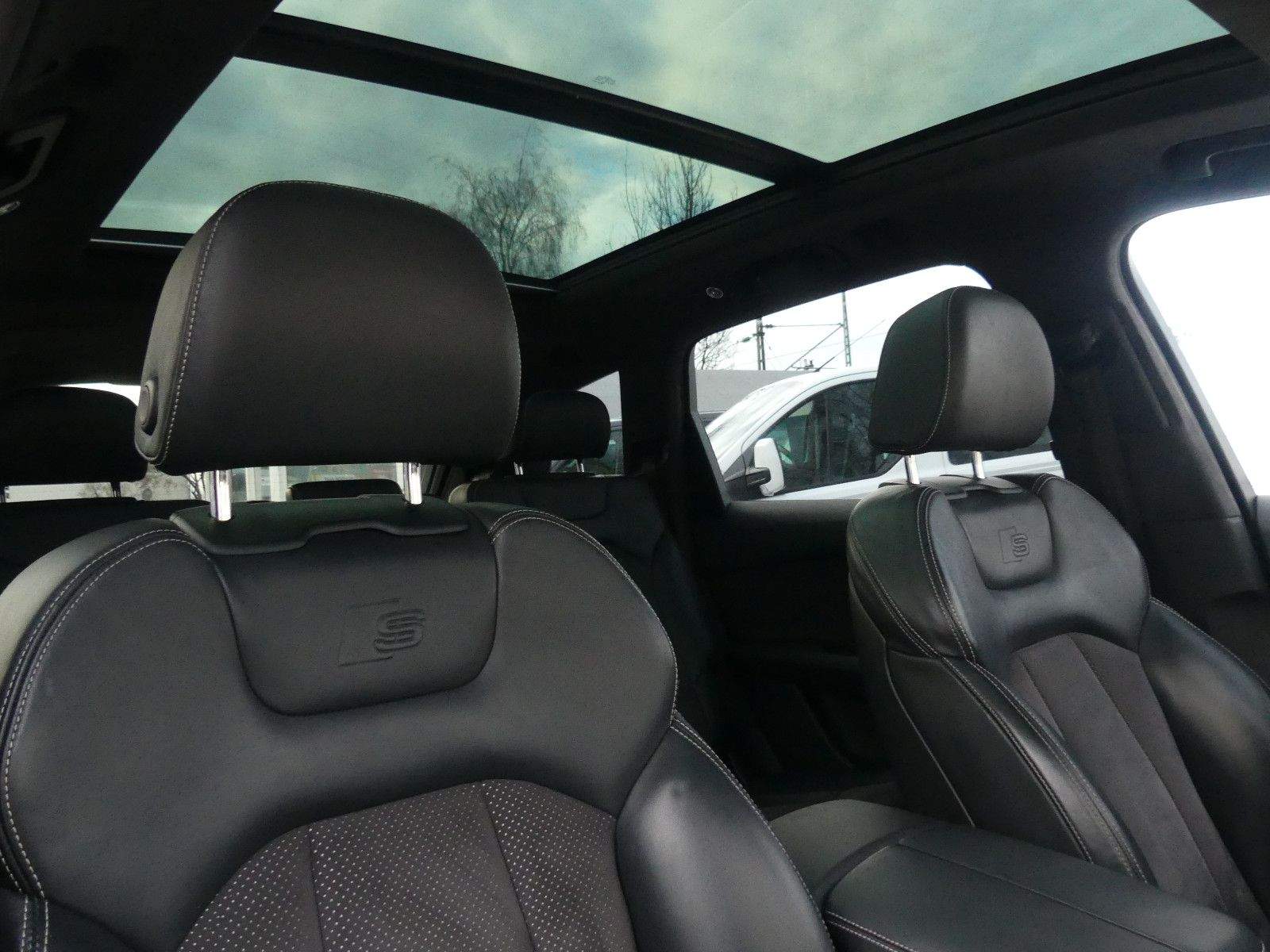 AUDI Q7 3.0 TDI quattro S Line Matrix-LED 7-Sitz