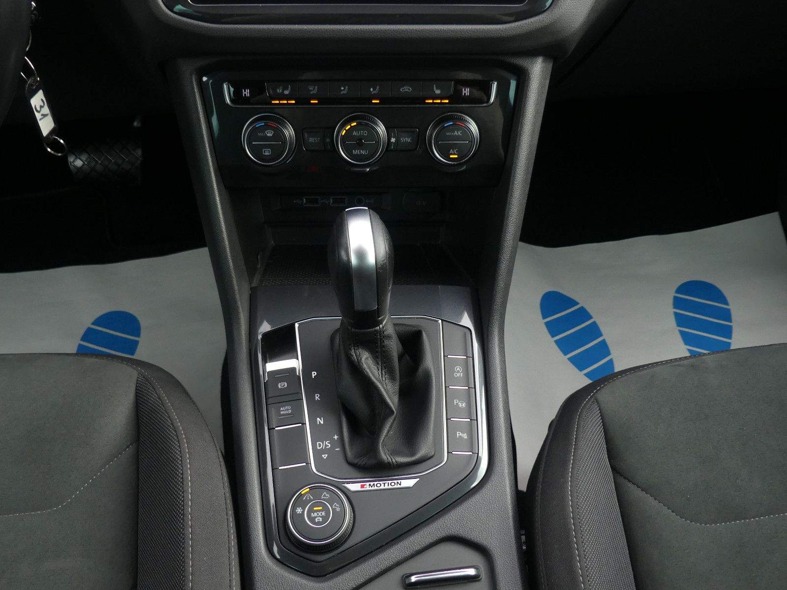 VW Tiguan R-Line 4Motion Aut. LED+ ACC AHK Kamera