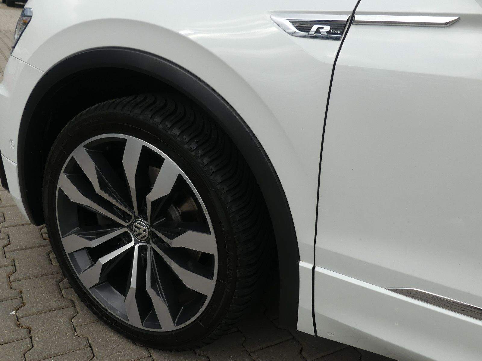 VW Tiguan R-Line 4Motion Aut. LED+ ACC AHK Kamera