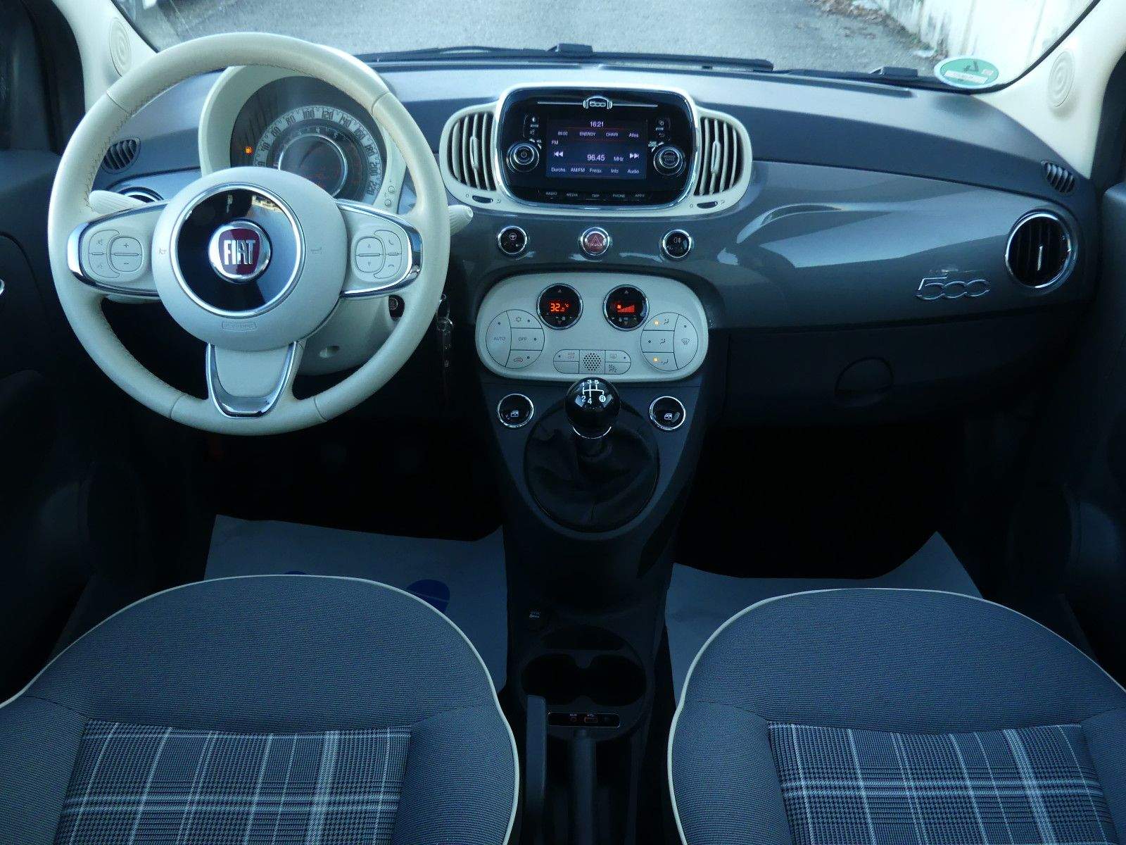 FIAT 500 Lounge Klima Tempomat Pano (Glas) Bluetooth