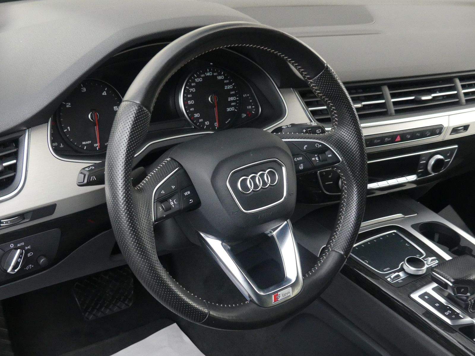 AUDI Q7 3.0 TDI quattro S Line Matrix-LED 7-Sitz
