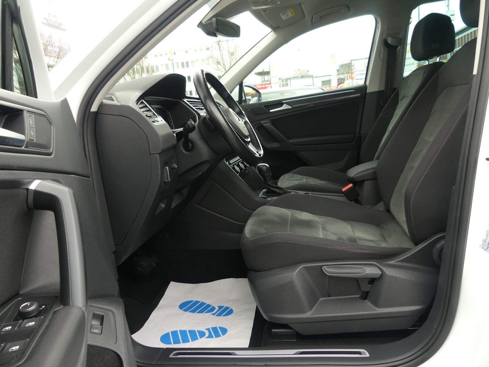 VW Tiguan R-Line 4Motion Aut. LED+ ACC AHK Kamera