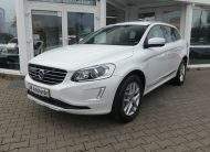 VOLVO XC60 Summum Aut. AWD ACC Kamera Leder H&K Memory