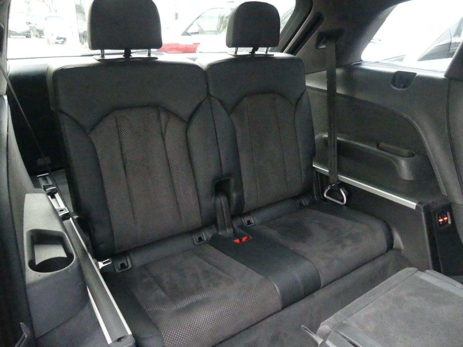 AUDI Q7 3.0 TDI quattro S Line Matrix-LED 7-Sitz